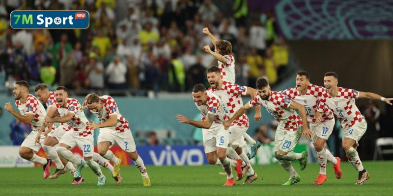 Đội tuyển Croatia (100%) cũng toàn thắng với 4/4 loạt sút.